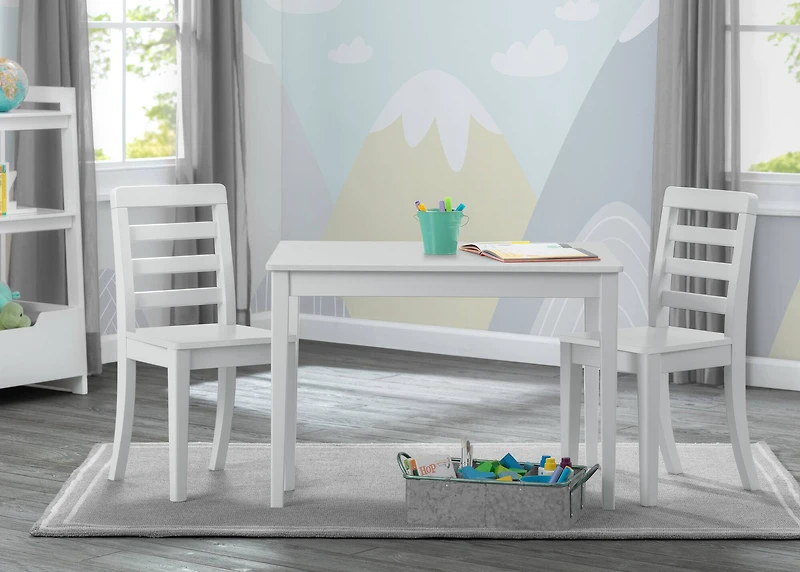 Delta Children Gateway Table & 2 Chairs Set