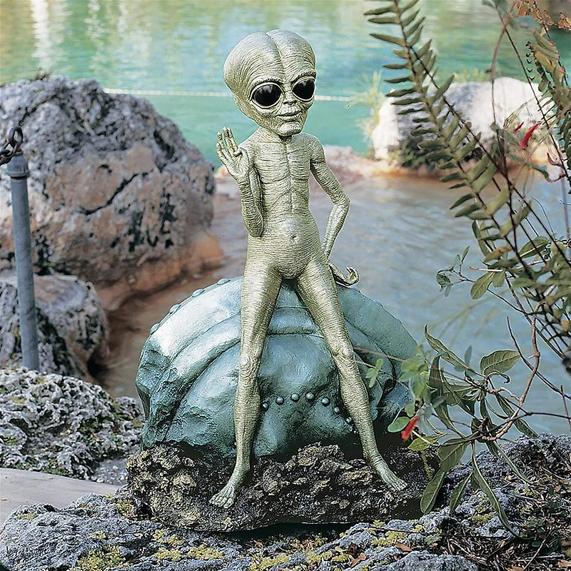 Design Toscano Roswell, the Alien Sculpture