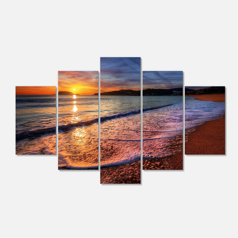 Designart - Foaming Waves at Beautiful Sunset - Large Seashore Canvas Art Print