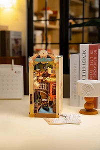 Rolife® Romantic Venice DIY Book Nook Shelf Insert Kit