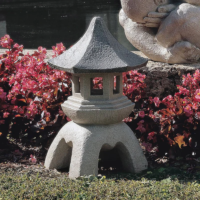 Design Toscano® 17.5" Large Pagoda Lantern Sculpture