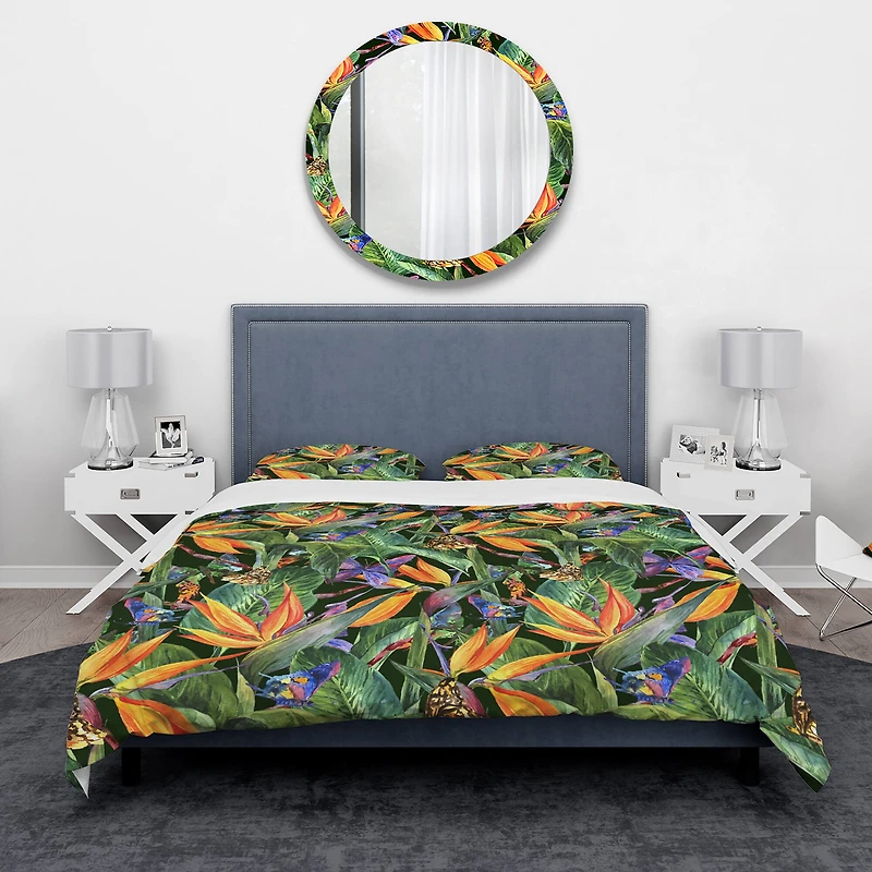 Designart 'Tropical Pattern with Exotic Flowers' Tropical Bedding Set