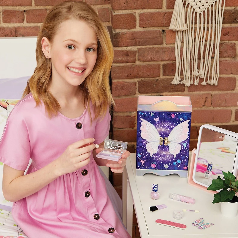 Make It Real™ 3C4G® Fairy Garden Wardrobe Cosmetic Set