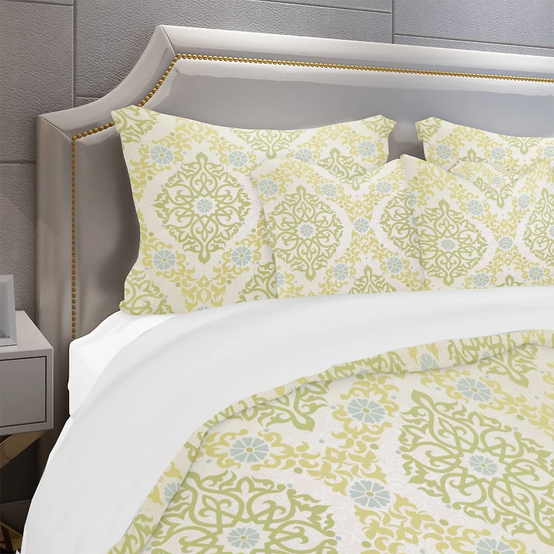 Designart 'Pattern in Eastern Style' Mid-Century Modern Bedding Set