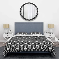 Designart 'Monochrome Geometric Pattern II' Mid-Century Duvet Cover Set