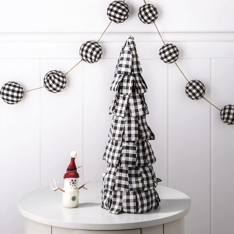 Glitzhome® 6ft. Black & White Plaid Fabric Garland