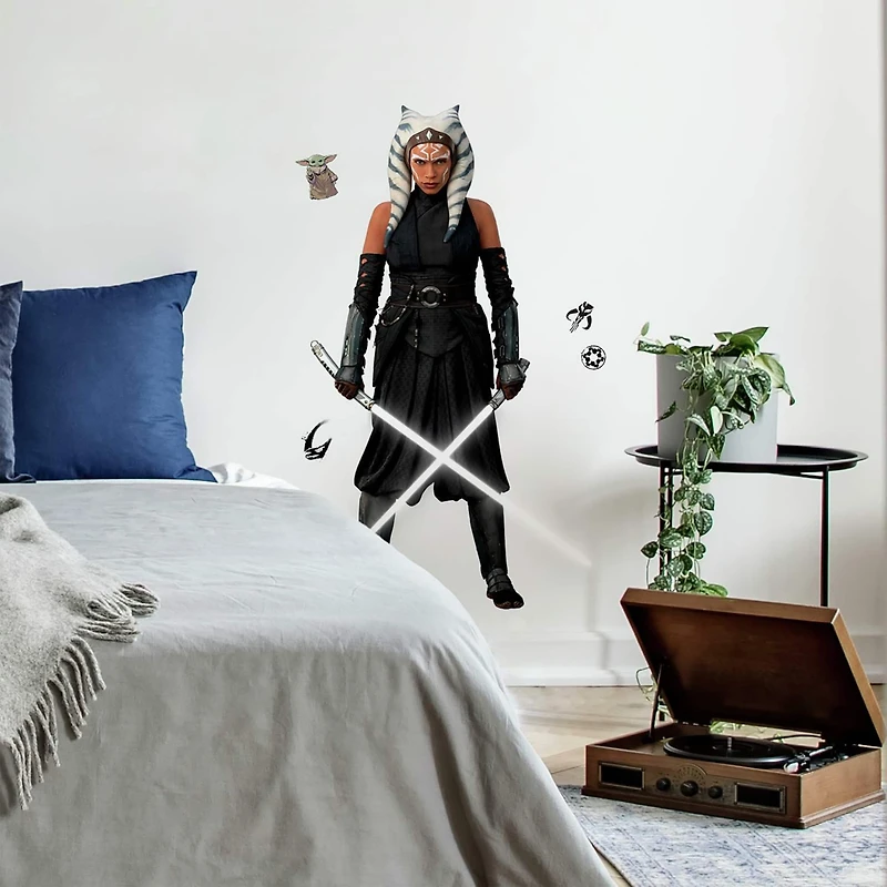 RoomMates Star Wars The Mandalorian Ahsoka Peel & Stick Giant Wall Decal
