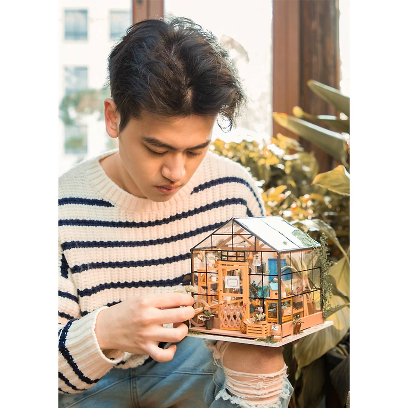 Rolife® Cathy's Flower House DIY Miniature House Kit