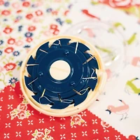 Clover 3" Dome Threaded Needle Case