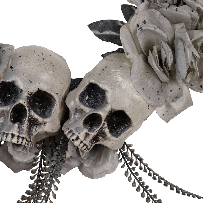 16" Double Skull & Gray Roses Halloween Wreath