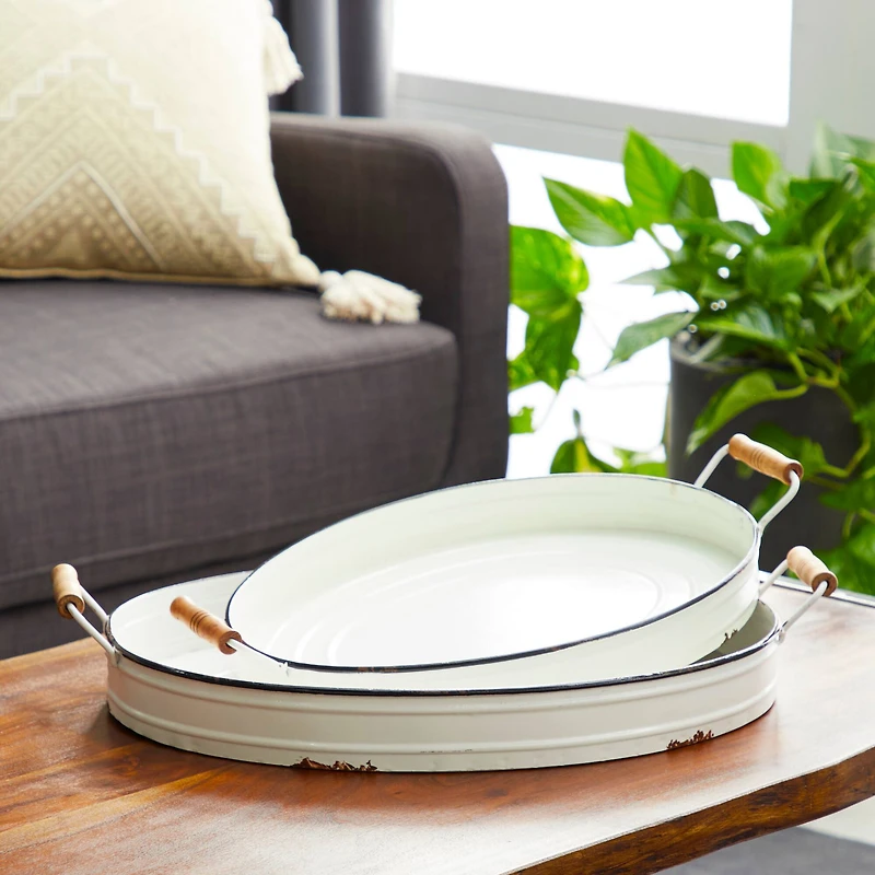 White Metal Farmhouse Tray Set