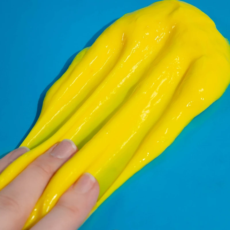 Play-Doh Super Stretch Glossy Yellow Pineapple Scented Compound