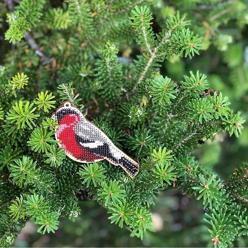 Wonderland Crafts Robin Bead Embroidery on Wood Kit