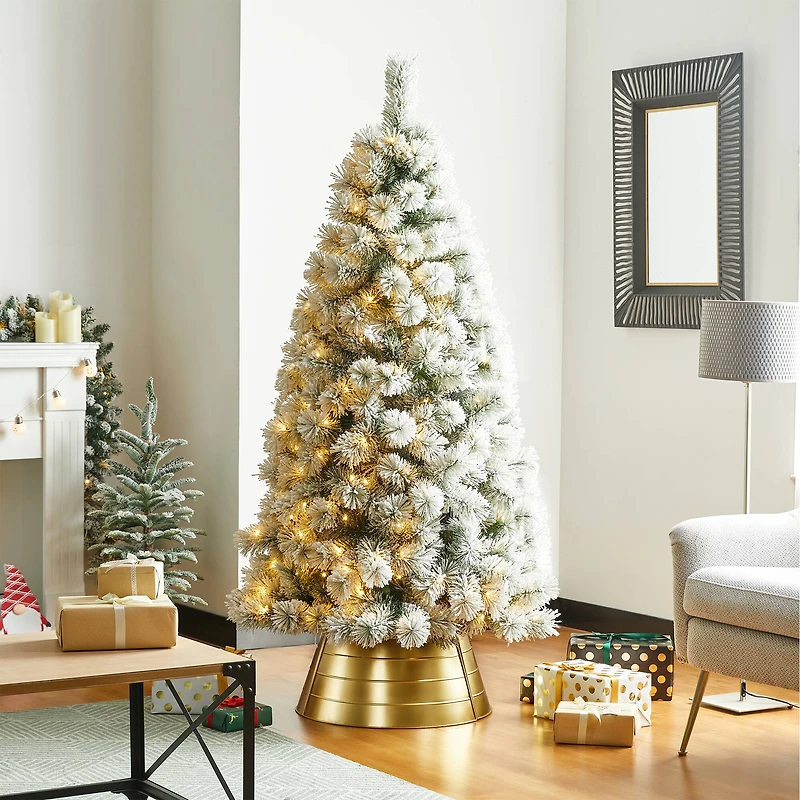 Glitzhome® 22" Christmas Painted Gold Metal Tree Collar