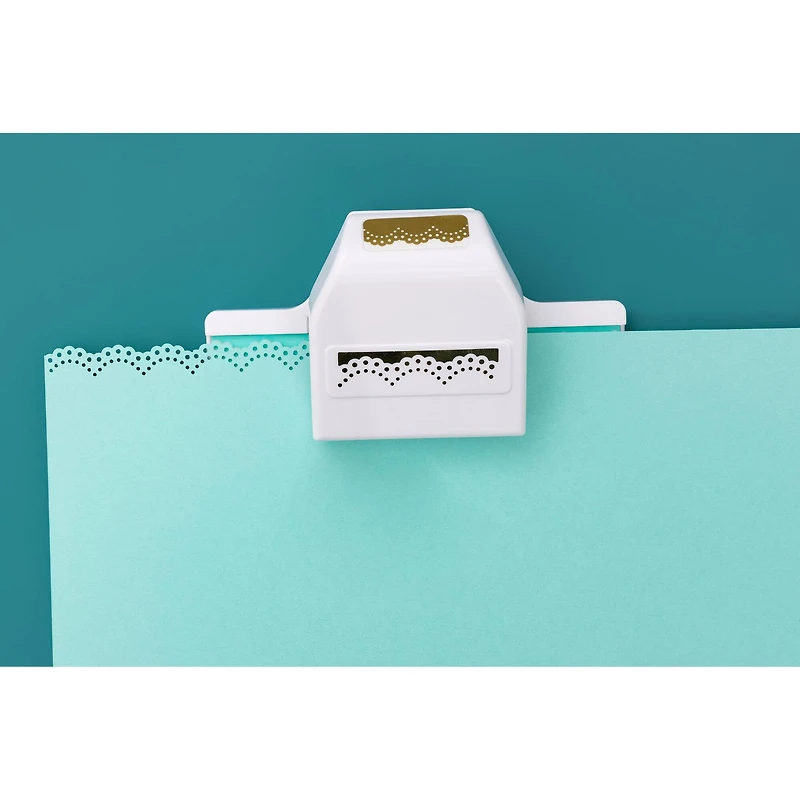 We R Memory Keepers® Scallop Lace Edge Punch