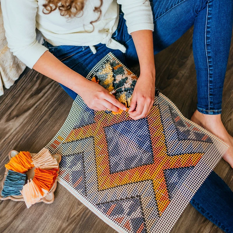 LoRan® Latch-Stitch™ Kilim Pillow Kit