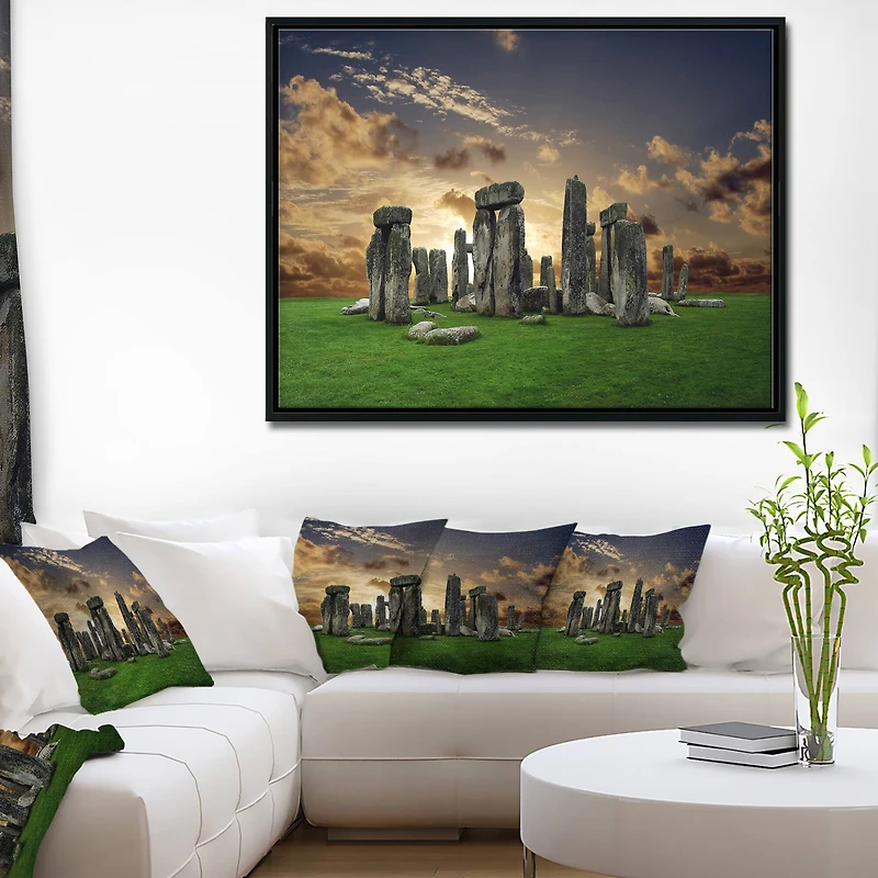 Designart - Stonehenge