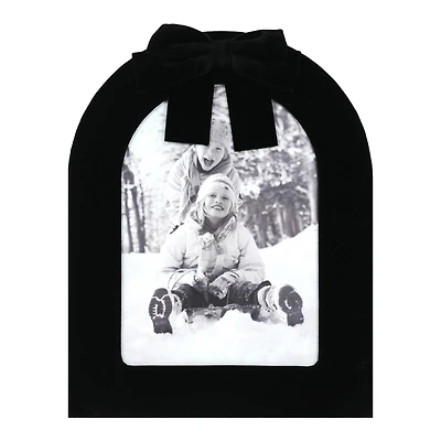 5" x 7" Velvet Arch with Bow Frame by Studio Décor