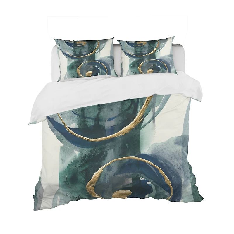 Designart 'Indigo and Gold II' Geometric Bedding Set