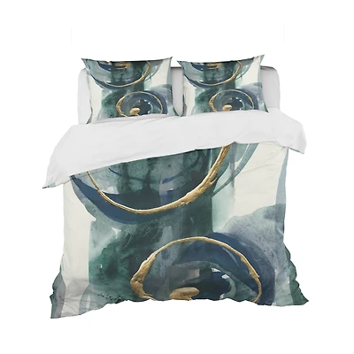 Designart 'Indigo and Gold II' Geometric Bedding Set