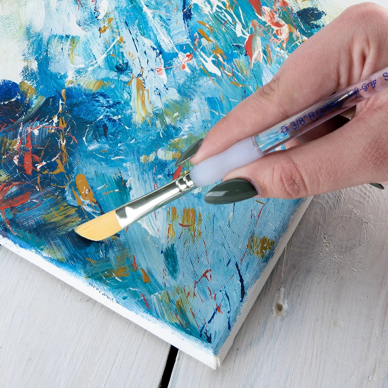 Soft-Grip Golden Taklon Dagger Brush, 3/8"