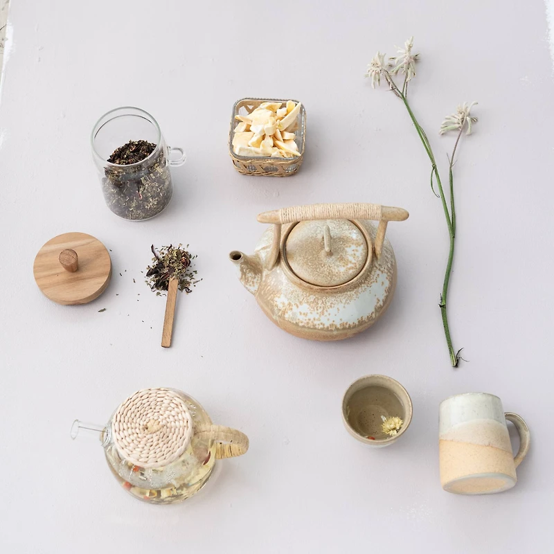 Hello Honey 1.5-Quart Stoneware Teapot with Jute Wrapped Handle with Reactive Glaze, Green