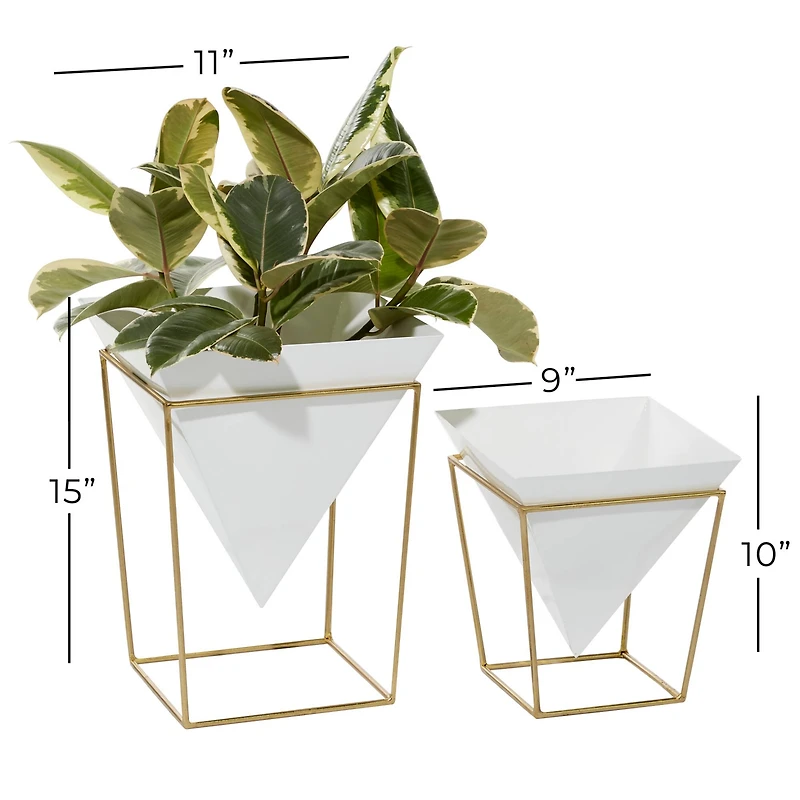 CosmoLiving by Cosmopolitan Set of 2 White Metal Contemporary Planter, 10", 15"