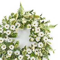 22.5" Mixed Fern & Daisy Floral Wreath