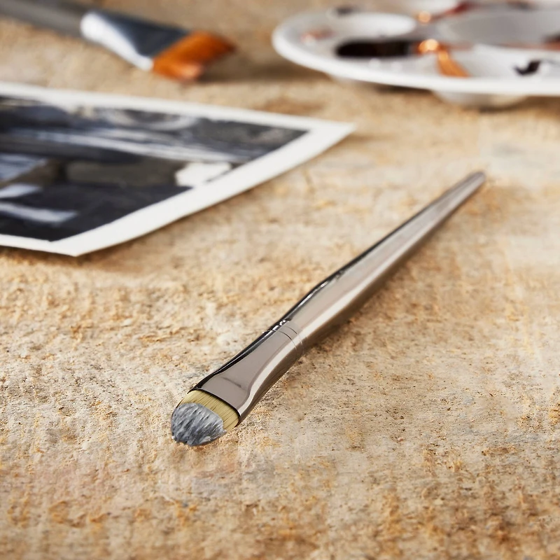 Zen™ Series 93 Short Handle Filbert Brush