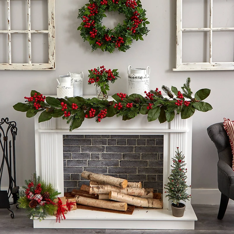 11" Berry Boxwood Arrangement in Glass Jar