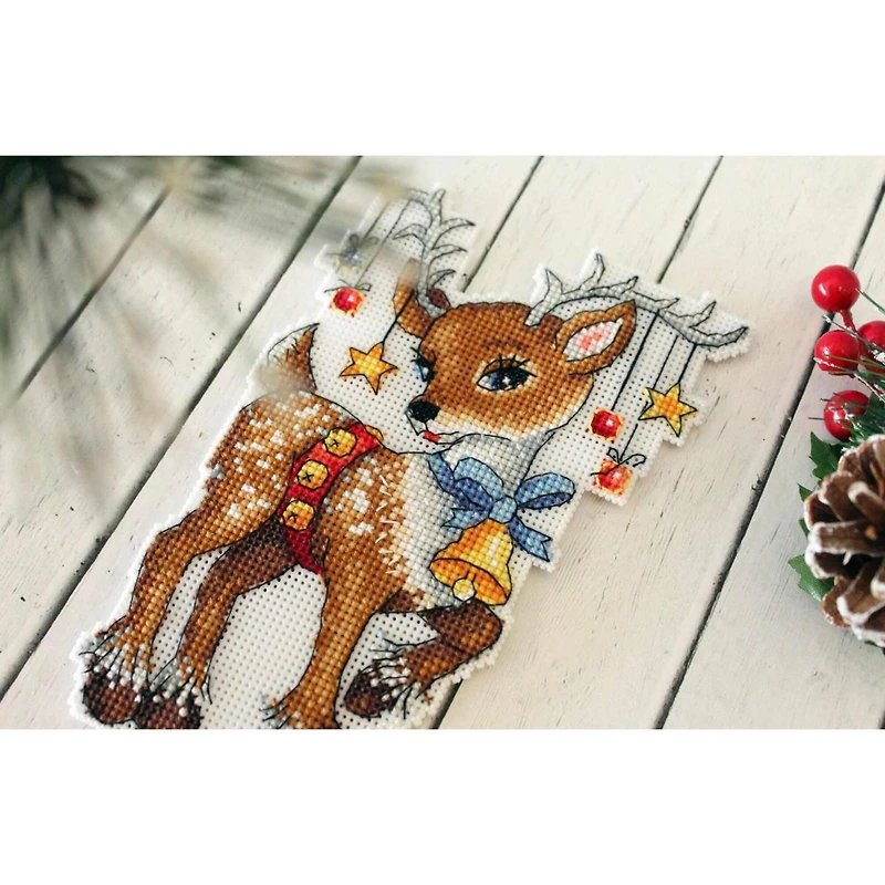 MP Studia Christmas Helper Plastic Canvas Counted Cross Stitch Kit