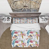 Designart 'Parrots, Hibiscus and Toucan' Animals Bedding Set