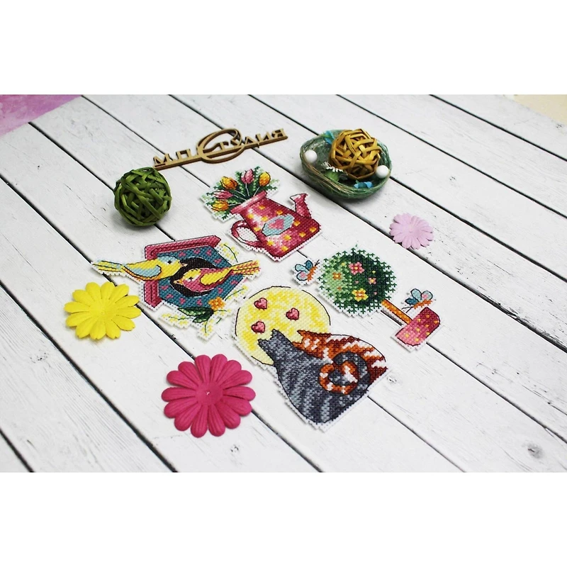 MP Studia Spring Magnets Plastic Canvas Counted Cross Stitch Kit