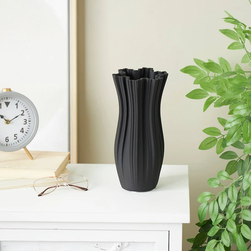 Black Contemporary Abstract Ribbed Ceramic Tulip Vase