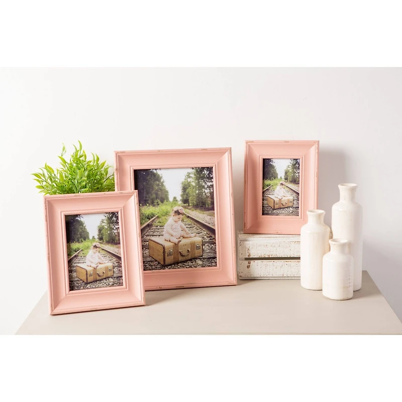 DII® Blush Distressed Farmhouse Frame
