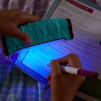 Educational Insights Nancy B's Science Club Black Light Illuminator