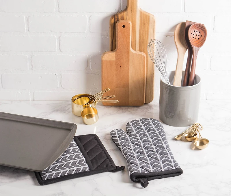 DII® Black & White Herringbone Potholder (Set of 2)