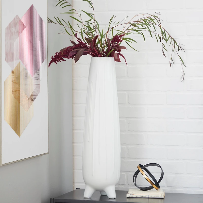 CosmoLiving by Cosmopolitan White Ceramic Contemporary Vase