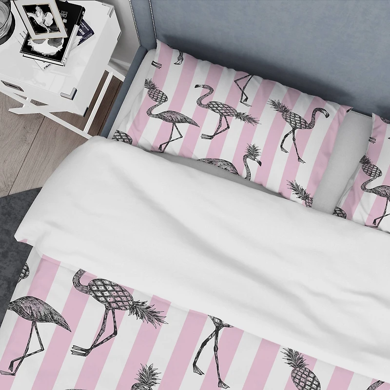 Designart 'Flamingo on Pink' Mid-Century Duvet Cover Set