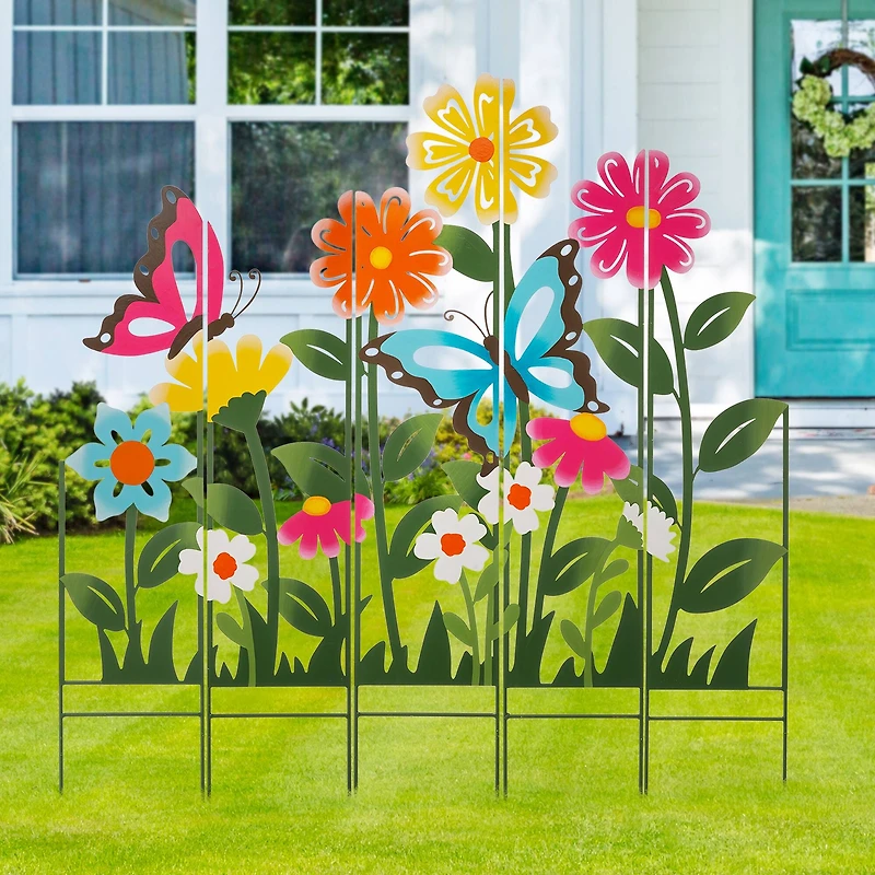 Glitzhome® 3.5ft. 5 Piece Metal Flowers Silhouette Yard Stake