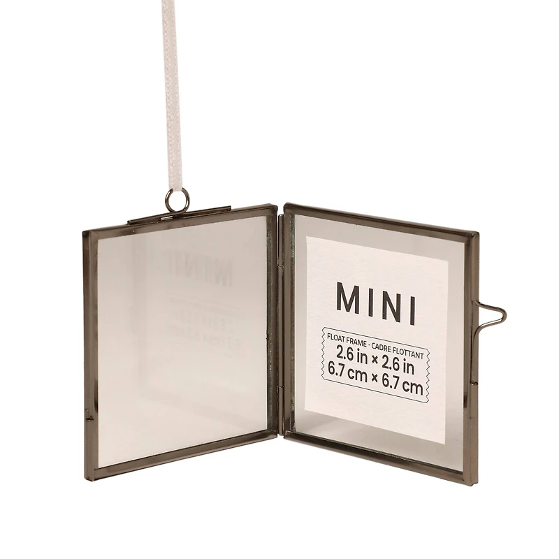Mini Square Float Frame by Studio Décor