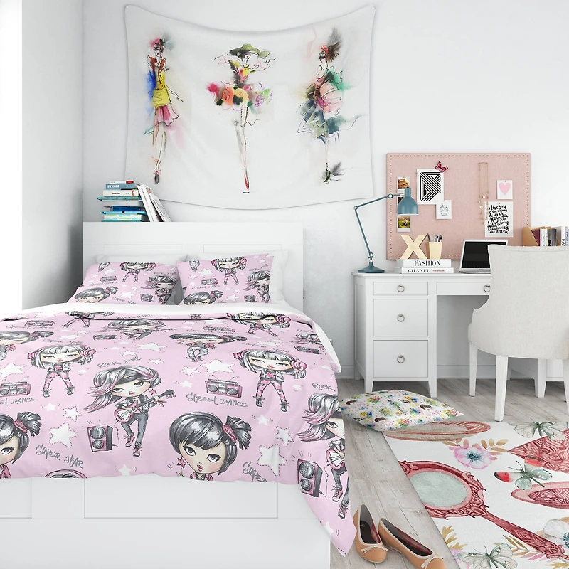 Designart 'Rock Girl Super Star Street Dance' Modern Teen Bedding Set