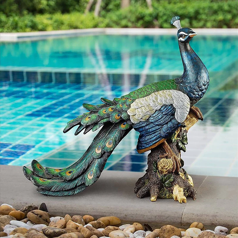 Design Toscano Palace Peacock Garden Statue