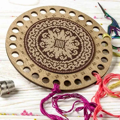 Wonderland Crafts Fair Isle Flower Thread Organizer Embroidery Kit