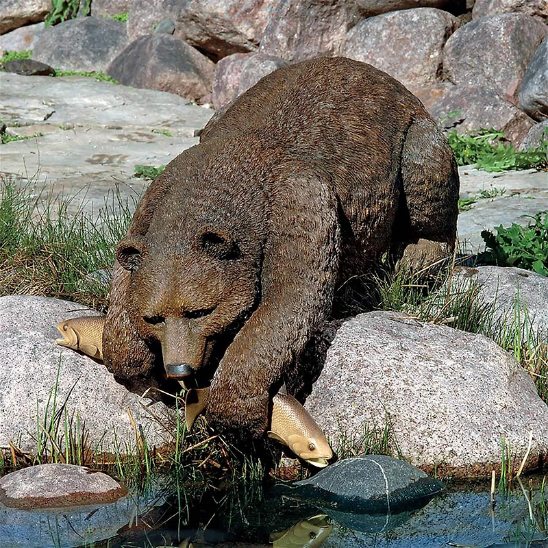Design Toscano 17" Catch of the Day Grand Bear Sculpture