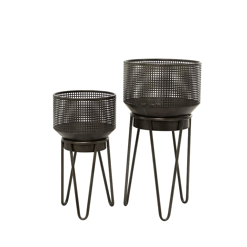 The Novogratz Black Metal Modern Planter Set