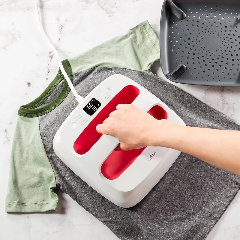 Cricut® EasyPress™ 2 Raspberry, 9" x 9"