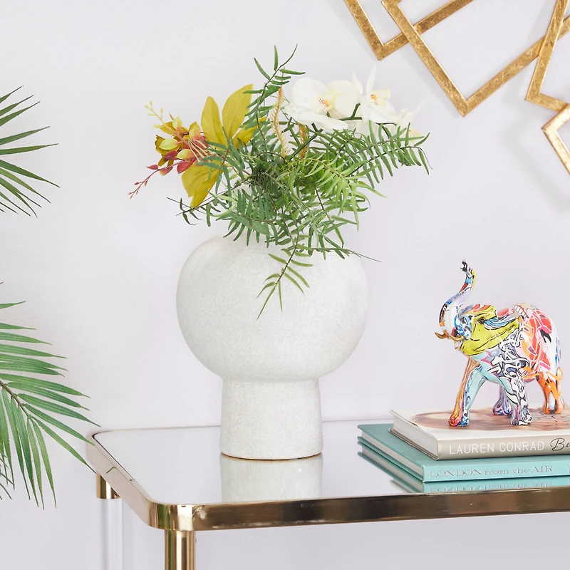 CosmoLiving by Cosmopolitan White Ceramic Modern Vase