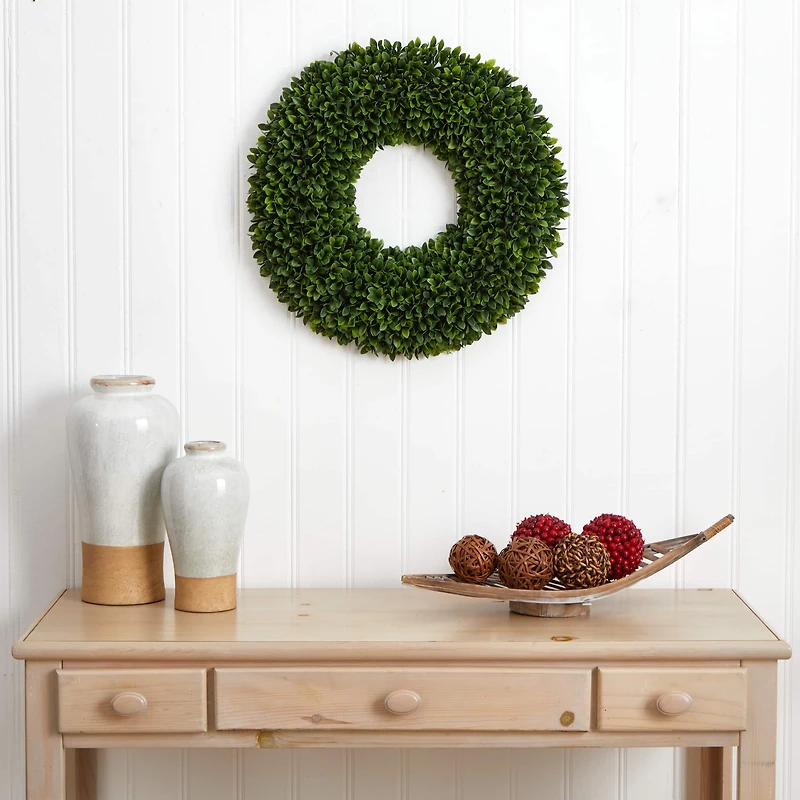 24" Green Boxwood Wreath