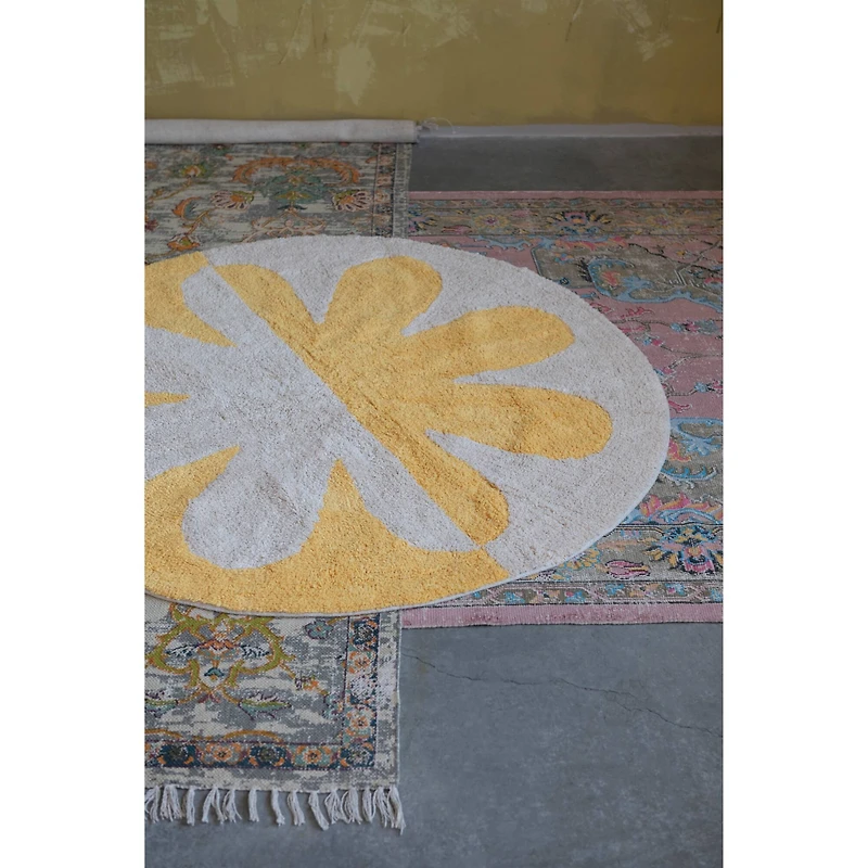 Hello Honey® Cotton Tufted Two-Tone Rug With Flower